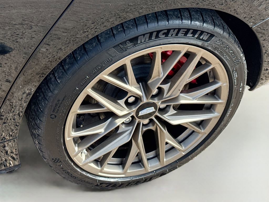 Used 2022 Cadillac CT4 V Blackwing w/ Carbon Fiber 1 Package image 32