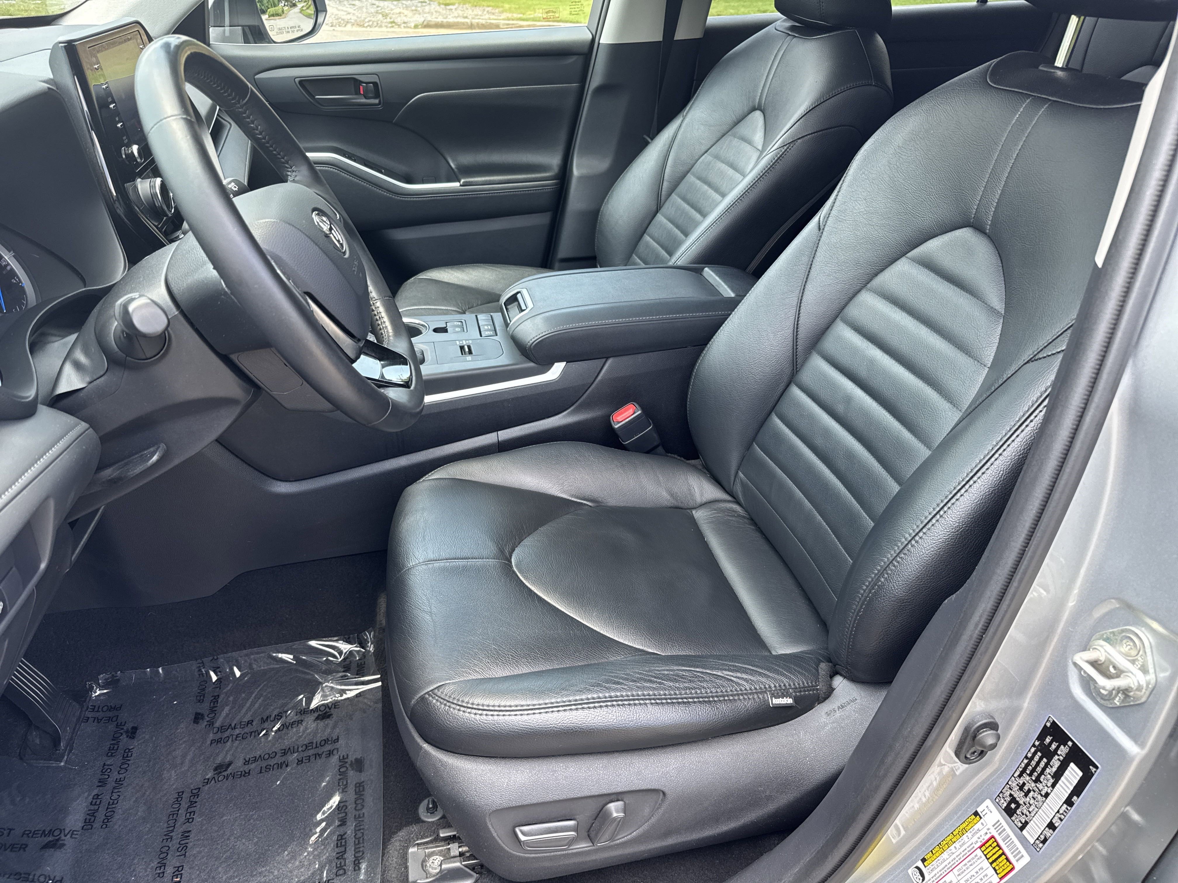 Used 2020 Toyota Highlander LE image 9