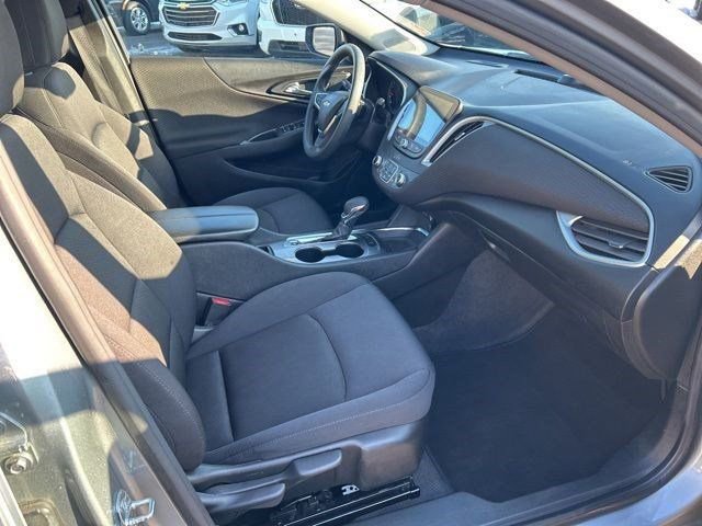 Used 2024 Chevrolet Malibu LT FWD image 34