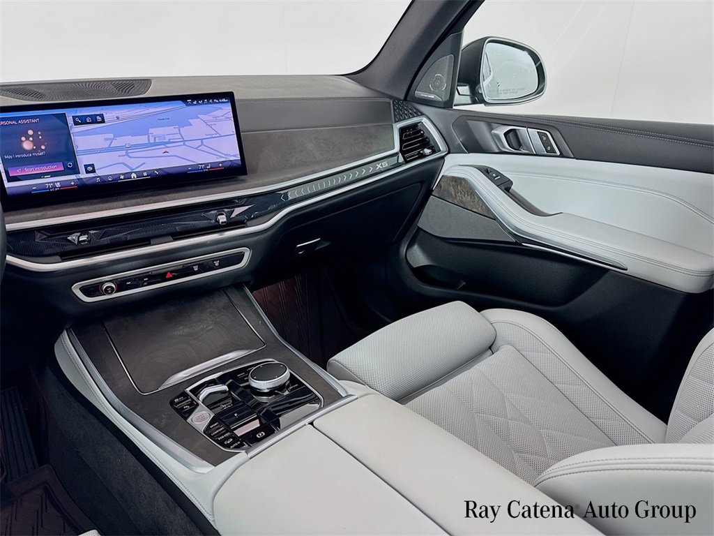 Used 2024 BMW X5 xDrive40i w/ Premium Package image 25