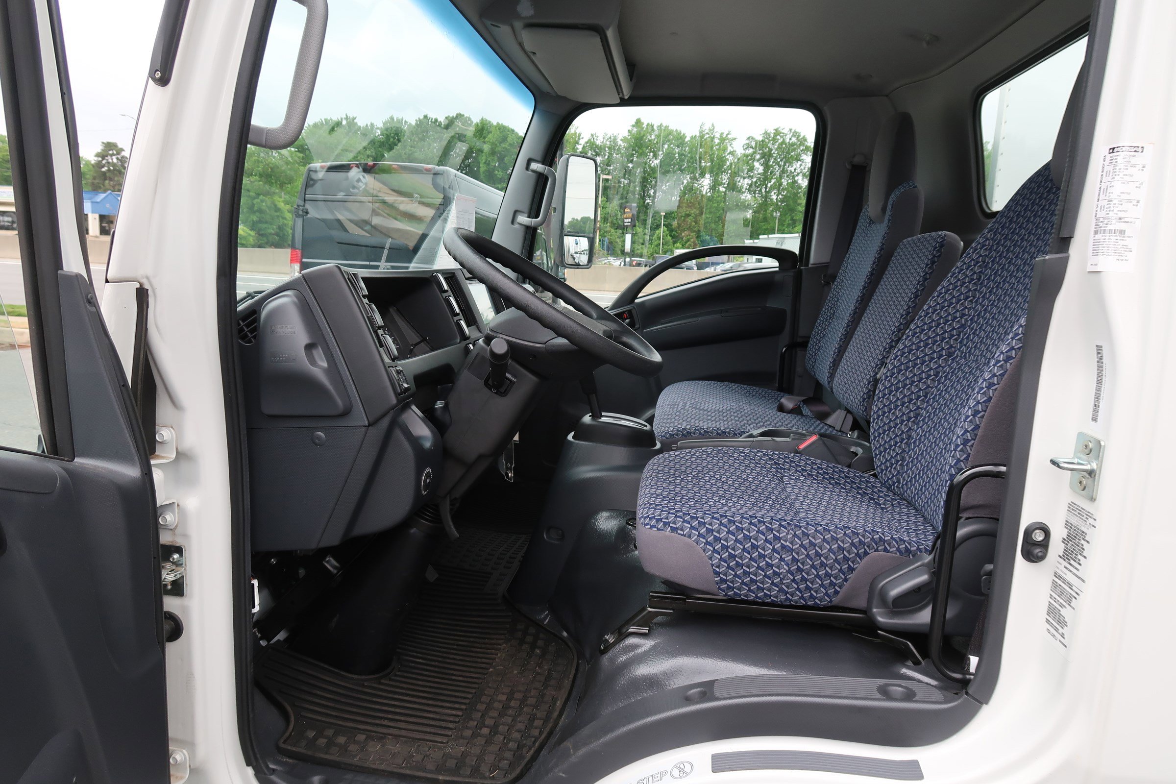 Used 2025 Chevrolet Low Cab Forward RWD image 18