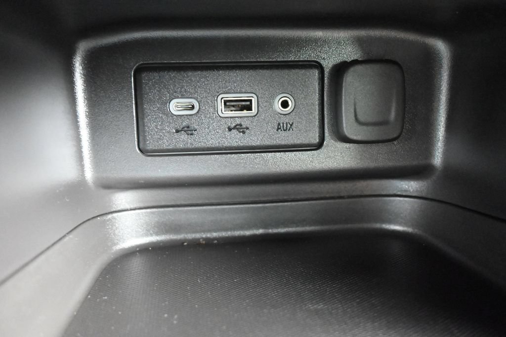 Used 2024 Chevrolet Equinox RS FWD image 12