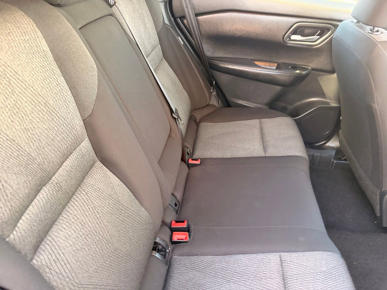 Certified 2025 Nissan Rogue SV FWD image 14