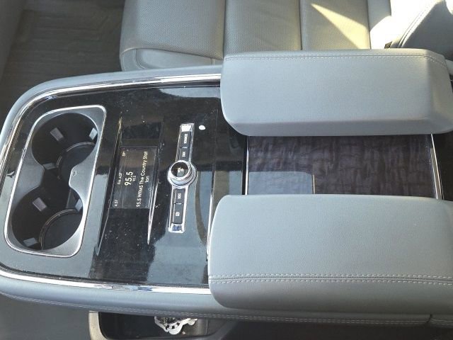 Used 2020 Lincoln Navigator Reserve w/ Luxury Package image 23