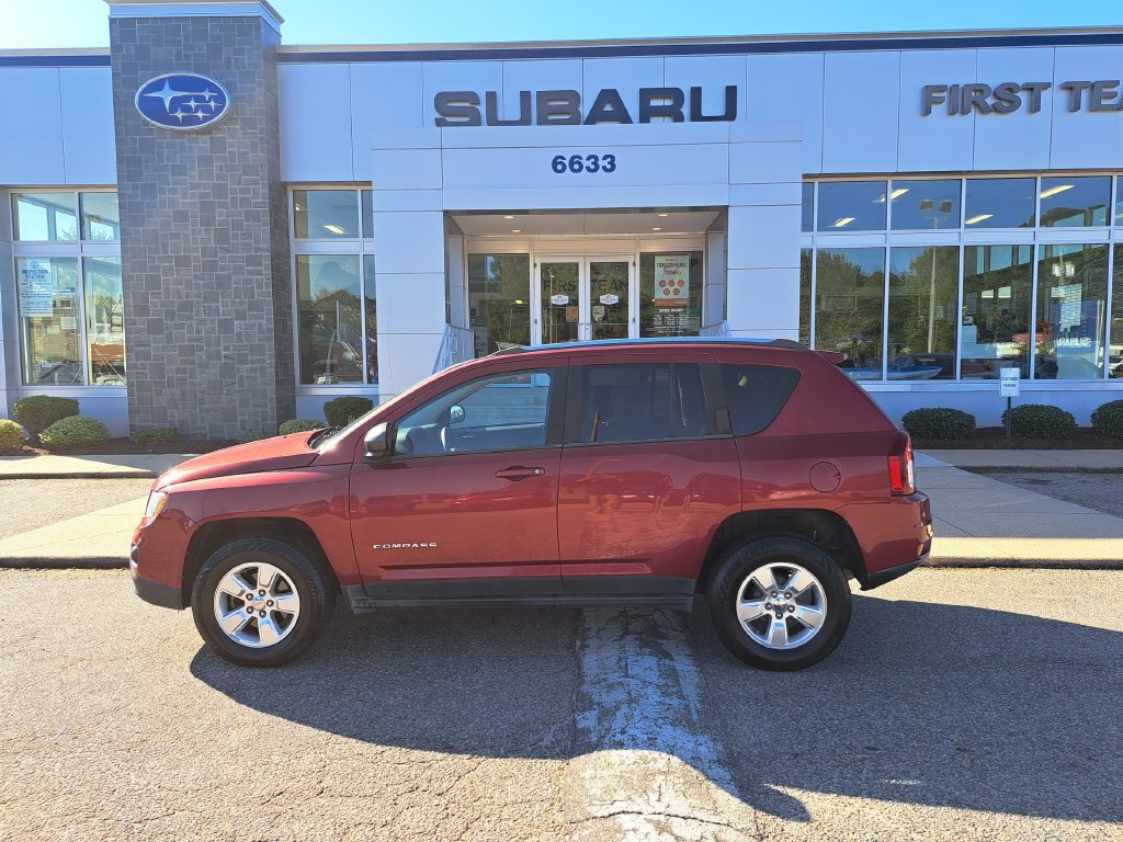 Used 2015 Jeep Compass Sport w/ Power Value Group FWD image 3