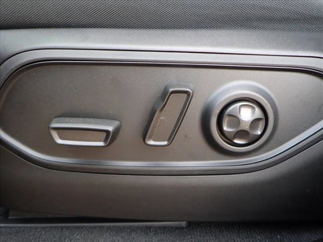 New 2025 Jeep Grand Cherokee Laredo w/ Luxury Tech Group I image 13