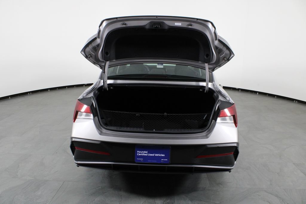 Certified 2024 Hyundai Elantra SEL image 17