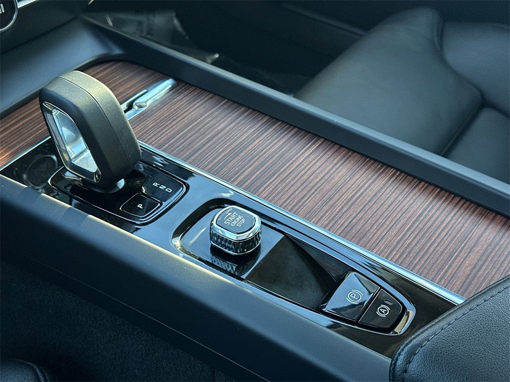 Used 2024 Volvo S60 B5 Ultimate w/ Climate Package image 28