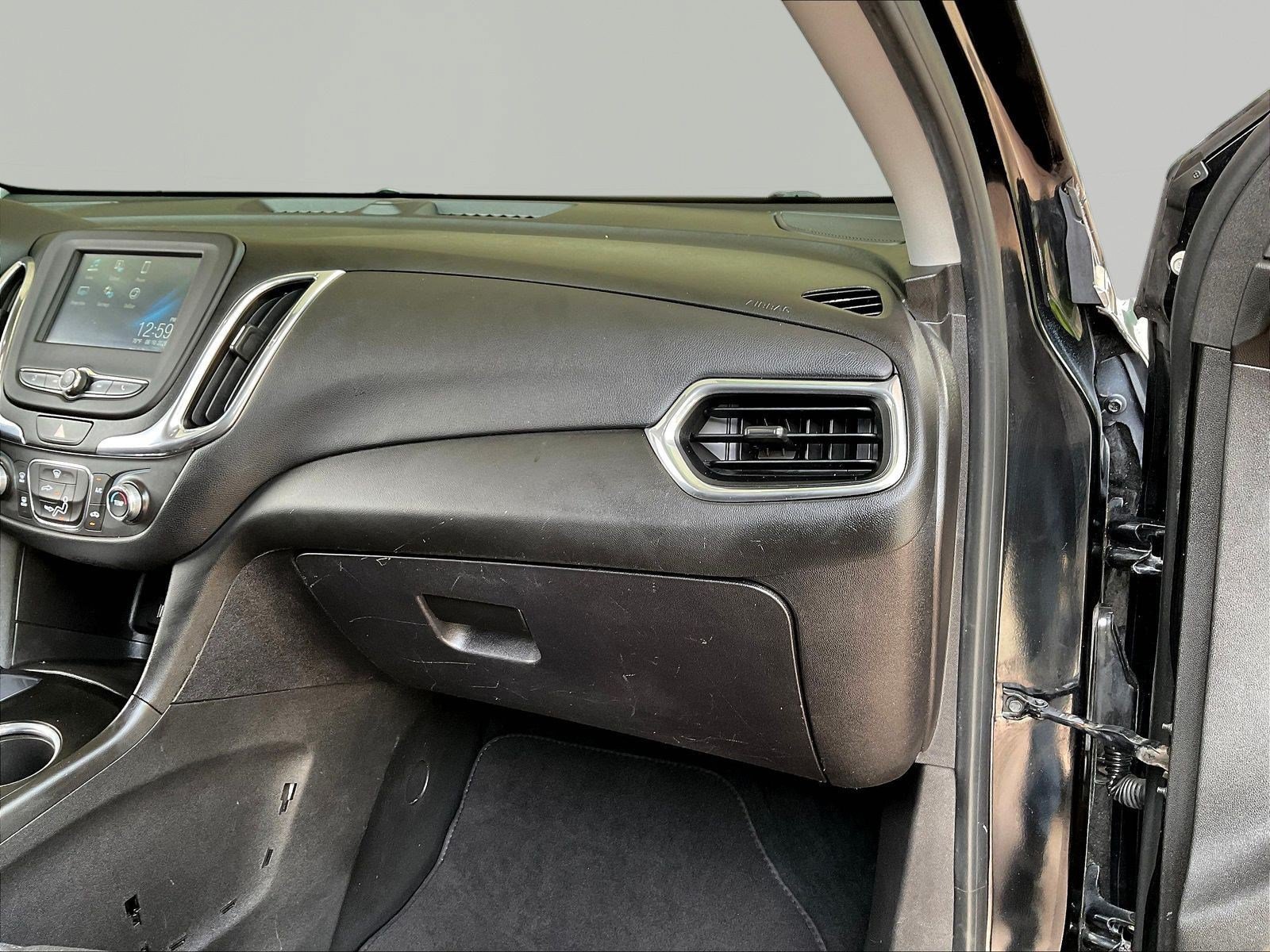 Used 2018 Chevrolet Equinox LT FWD image 25