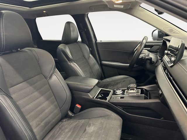 Used 2024 Mitsubishi Outlander SE Black Edition image 15