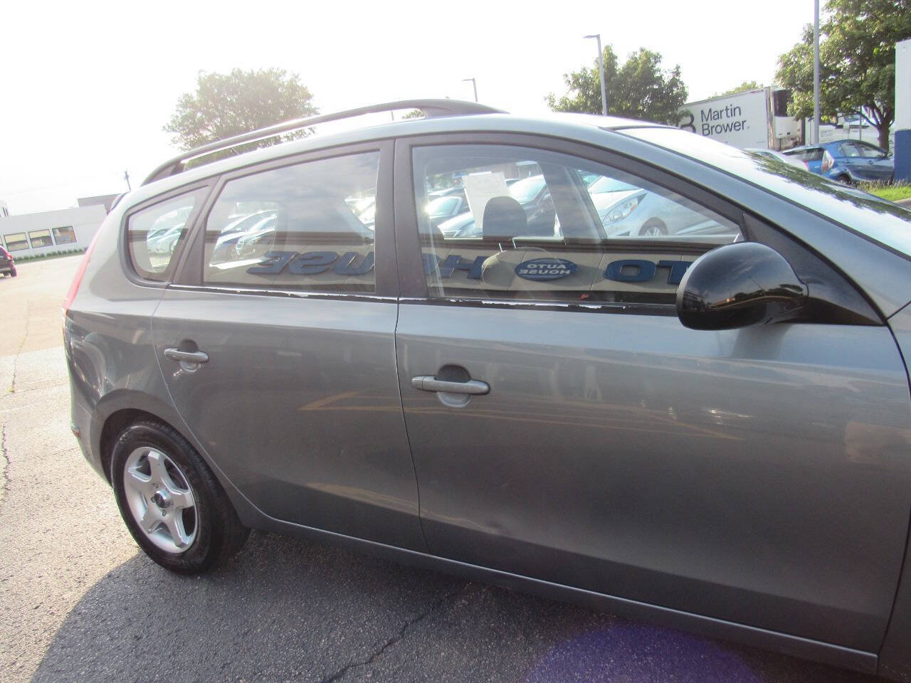 Used 2010 Hyundai Elantra SE w/ Popular Equipment Pkg 2 FWD image 11