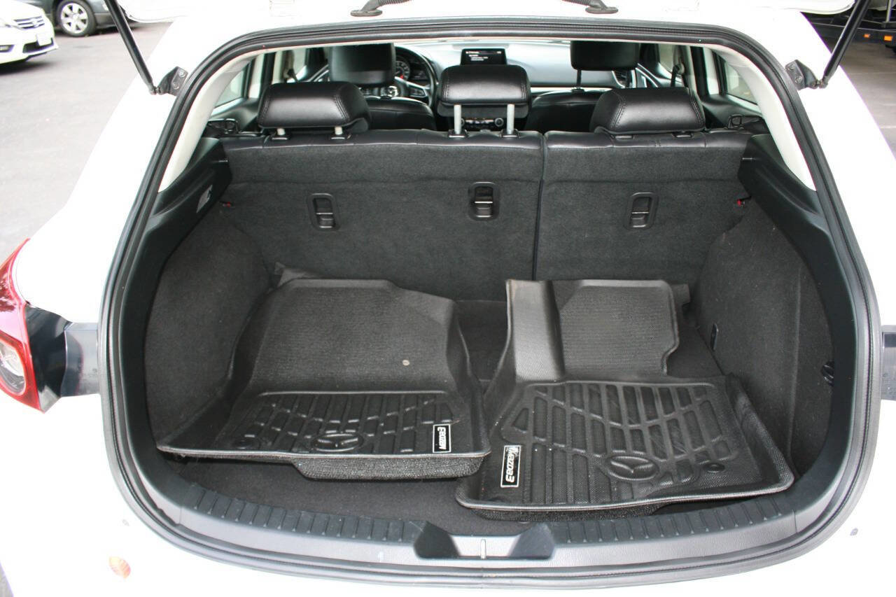 Used 2018 MAZDA MAZDA3 Touring image 22