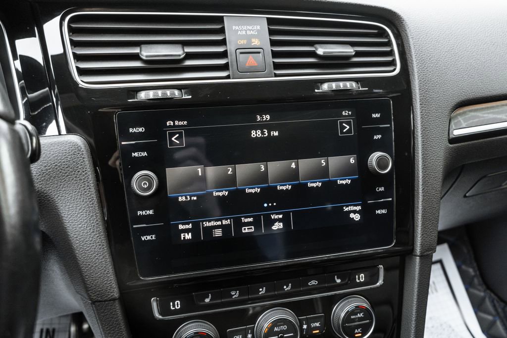 Used 2019 Volkswagen Golf R 4-Door AWD/4WD image 17