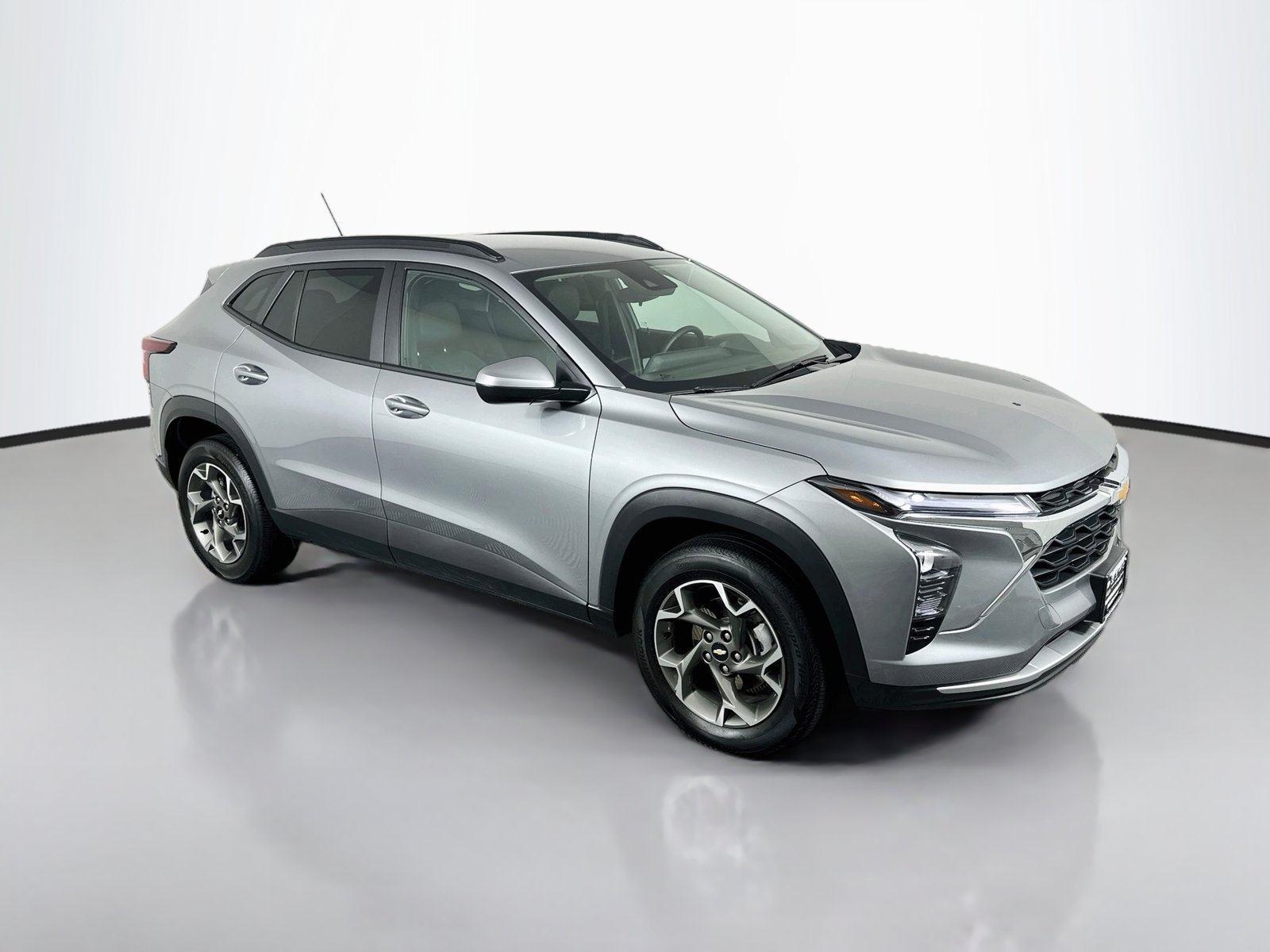 Used 2025 Chevrolet Trax LT w/ Driver Confidence Package