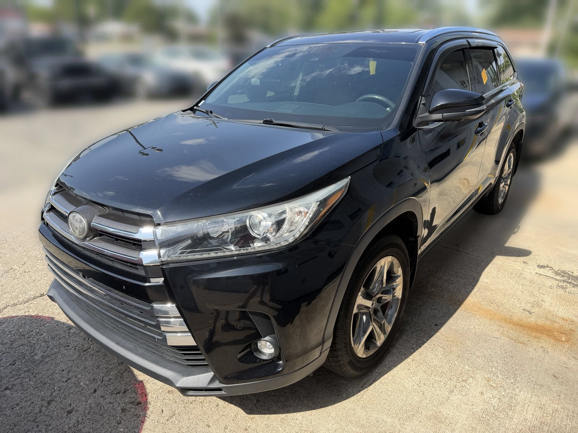 Used 2019 Toyota Highlander Limited Platinum AWD/4WD image 3
