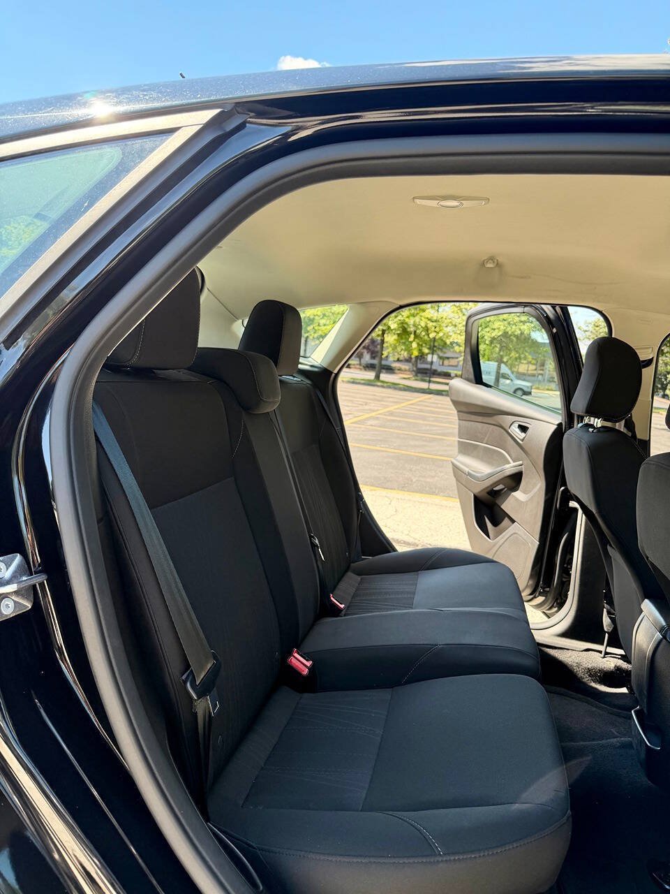 Used 2017 Ford Focus SE FWD image 26