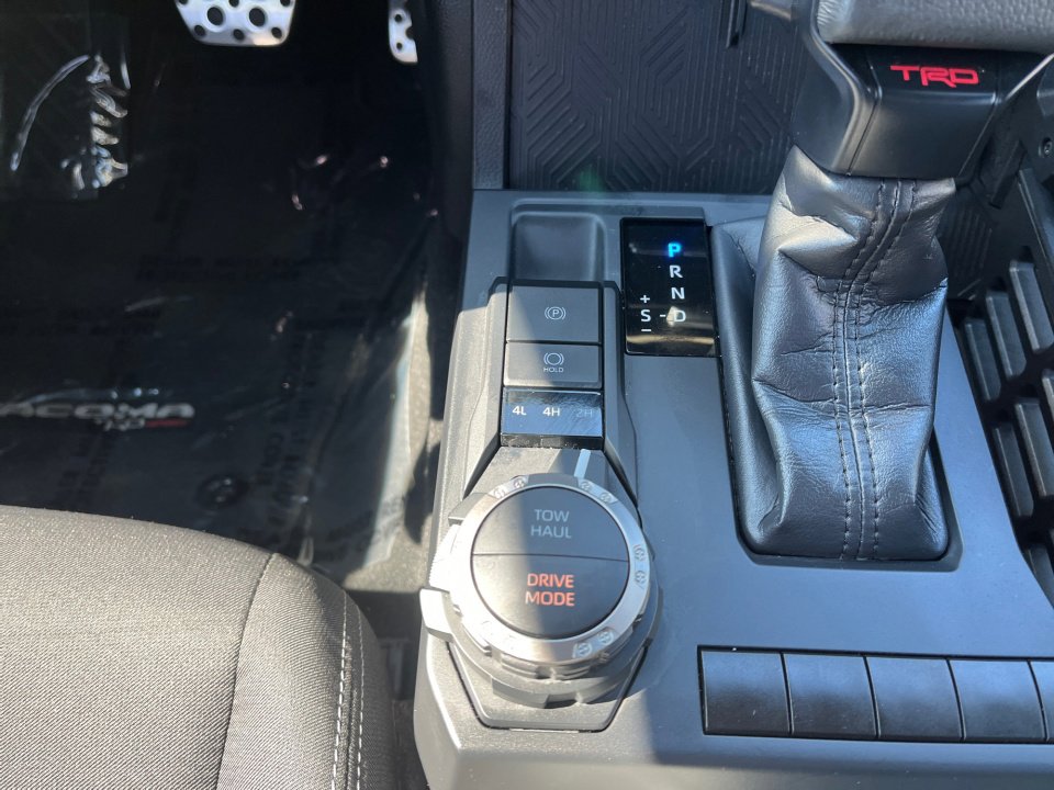 Certified 2025 Toyota Tacoma TRD Sport AWD/4WD image 20