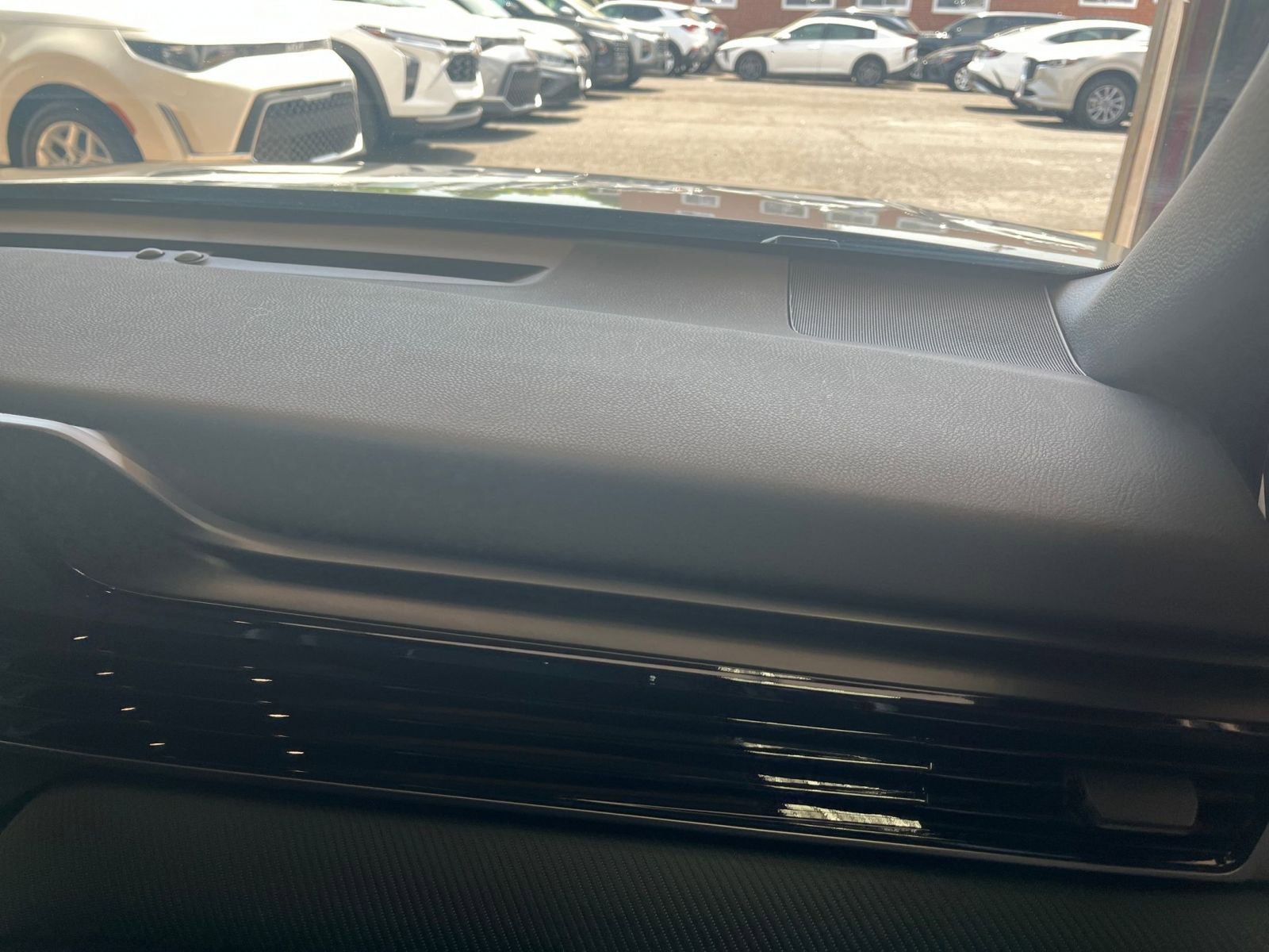 Used 2025 Toyota Camry SE FWD image 35