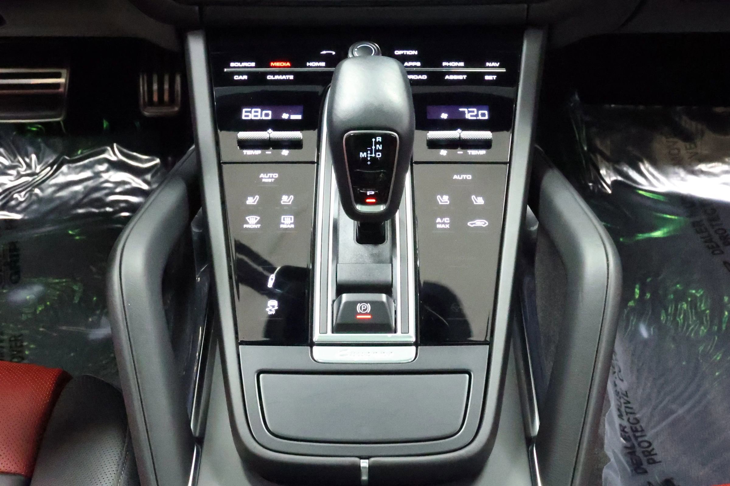 Used 2020 Porsche Cayenne Turbo image 36