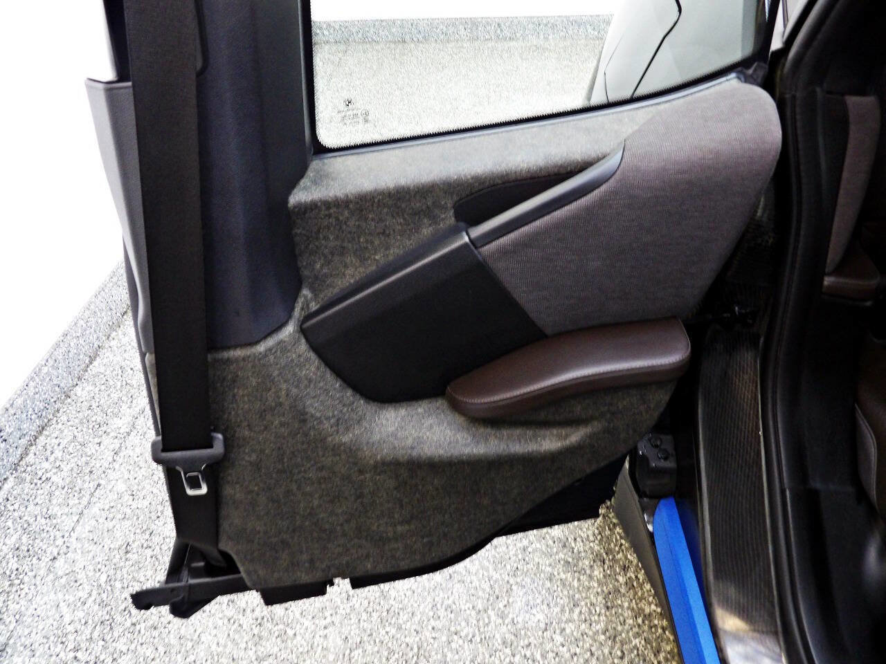 Used 2017 BMW i3 w/ Range Extender RWD image 12
