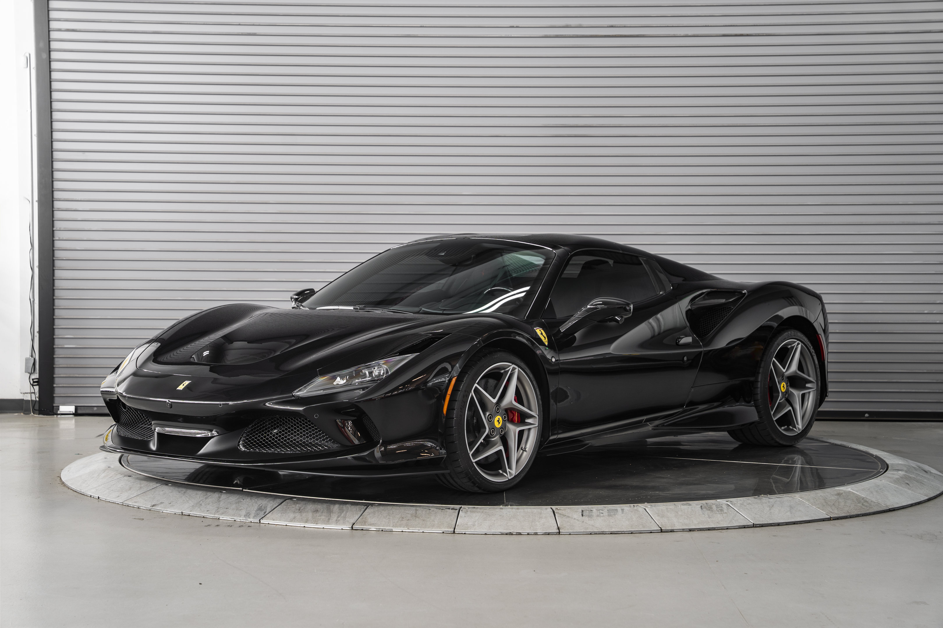 Used 2022 Ferrari F8 Tributo RWD image 10