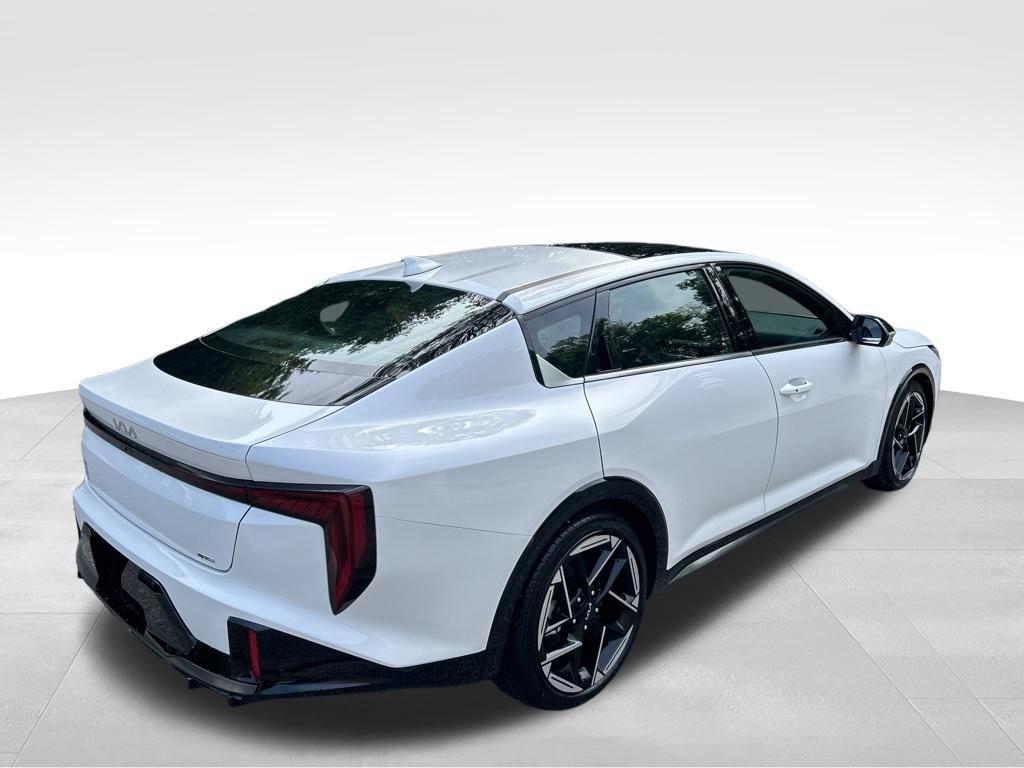Used 2025 Kia K4 GT-Line w/ GT-Line Premium Package FWD image 5
