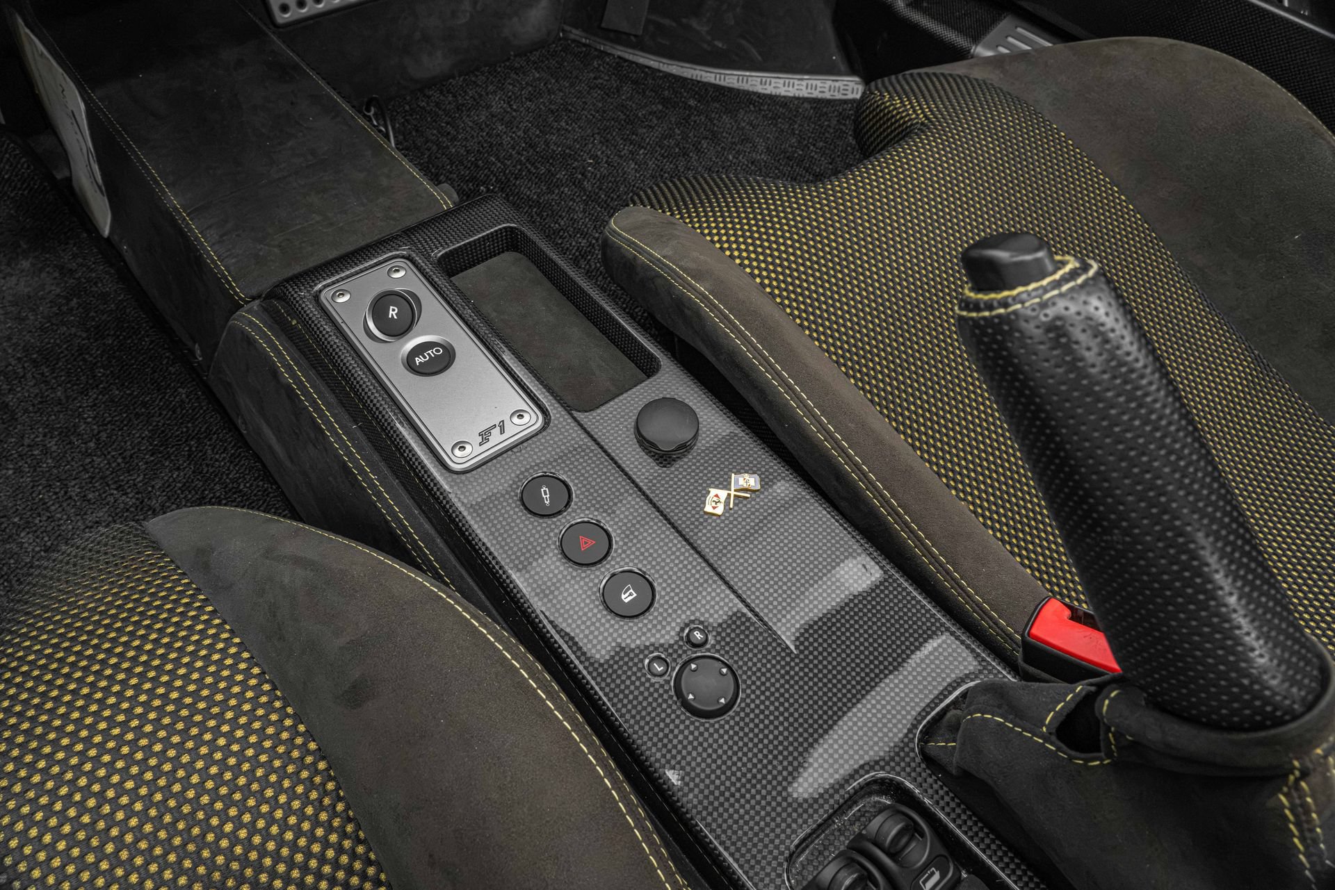 Used 2009 Ferrari F430 Scuderia RWD image 6