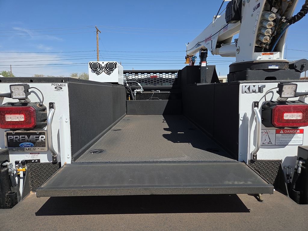 New 2024 Ford F550 4x4 Crew Cab Super Duty image 18