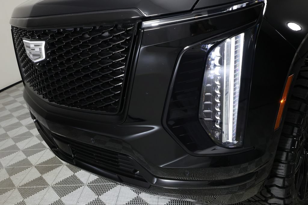 Used 2026 Cadillac Escalade Platinum Sport w/ LPO, ONYX Package AWD/4WD image 47