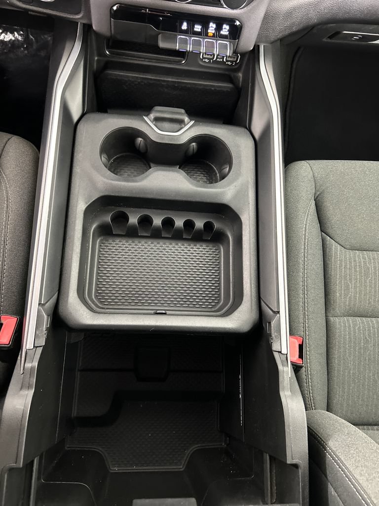 Used 2022 RAM 1500 Big Horn AWD/4WD image 16