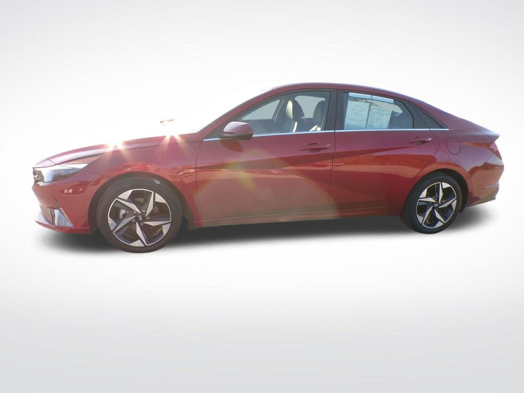 Certified 2023 Hyundai Elantra Limited FWD image 3