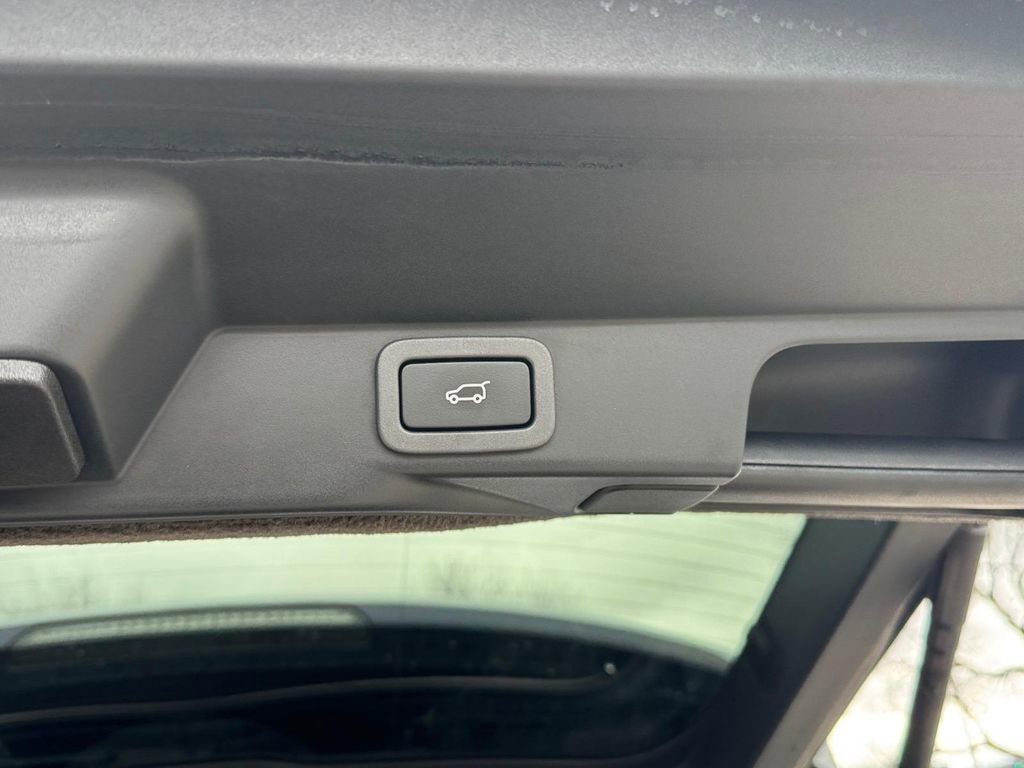 Used 2016 Land Rover Range Rover Sport HSE image 6