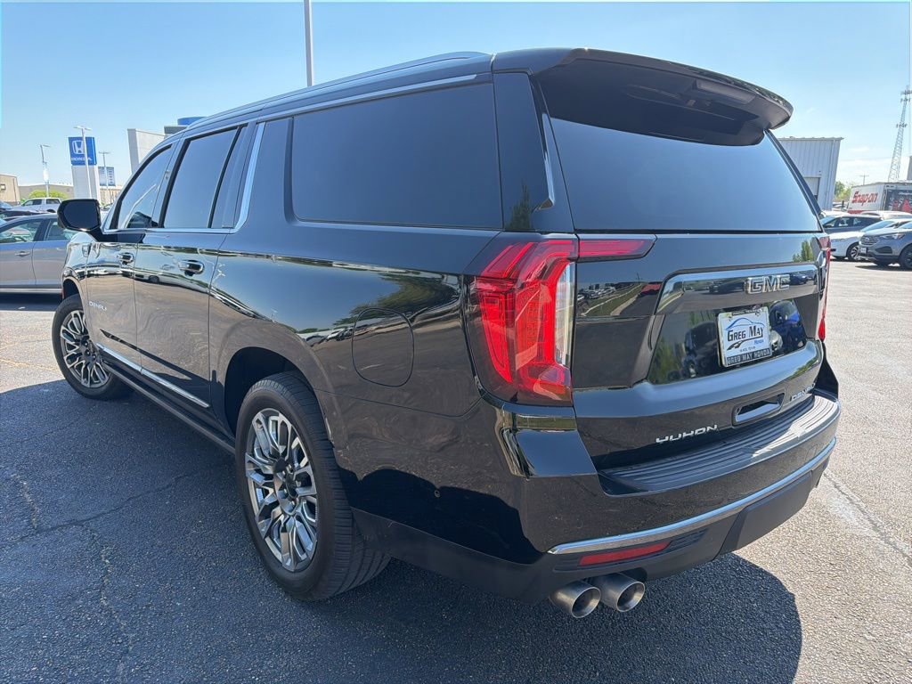 Used 2023 GMC Yukon XL Denali Ultimate image 5
