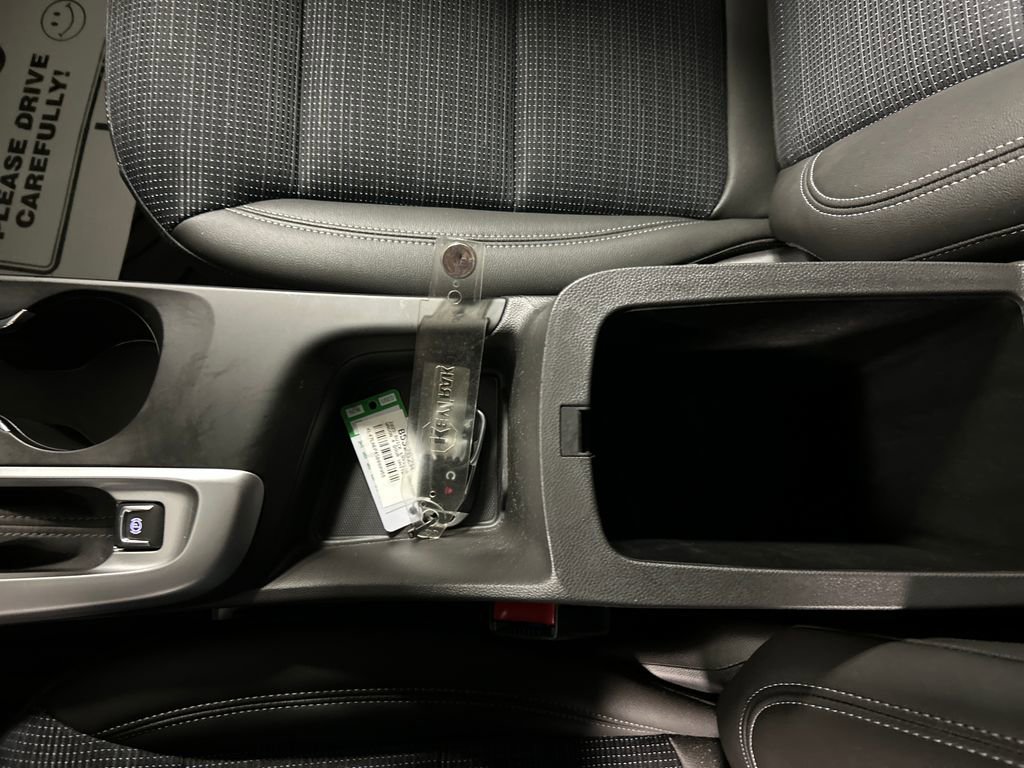 Used 2025 Buick Envista Preferred w/ Convenience I Package image 21