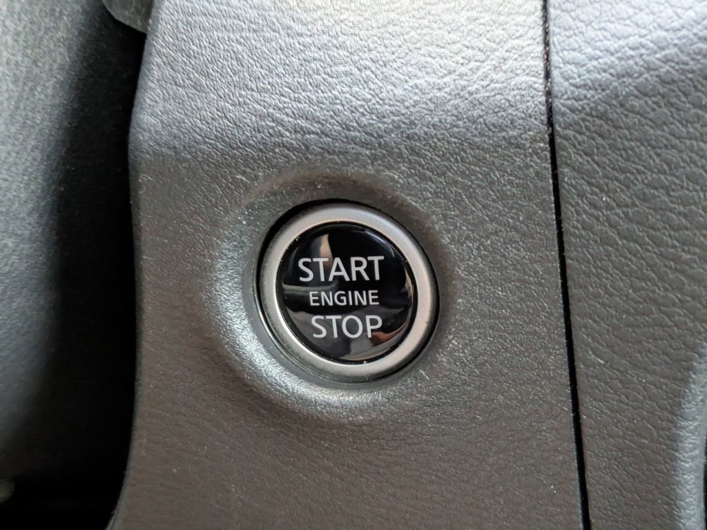 Used 2024 Nissan Frontier SV w/ SV Convenience Package image 22