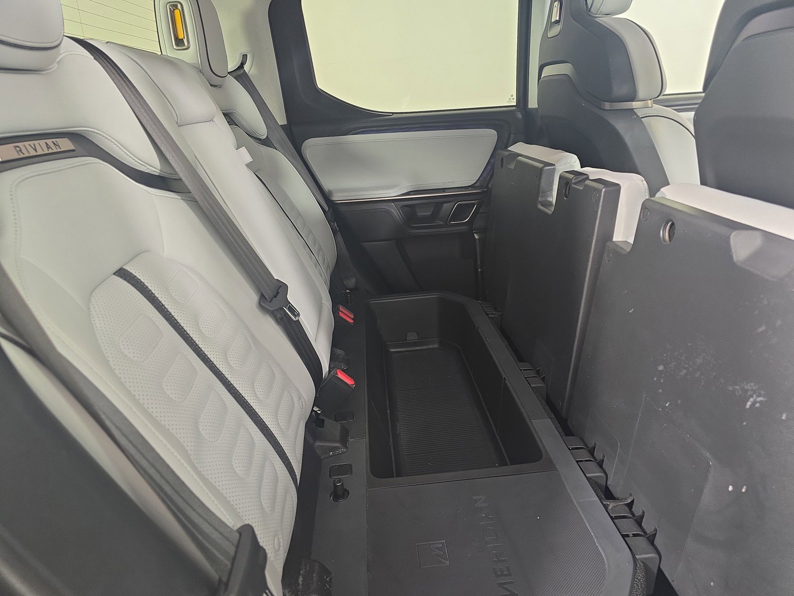 Used 2022 Rivian R1T Adventure AWD/4WD image 24