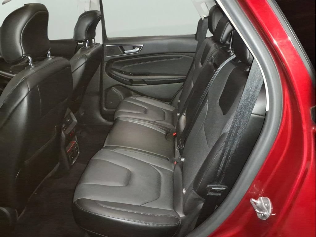 Used 2015 Ford Edge Titanium w/ Equipment Group 301A AWD/4WD image 30