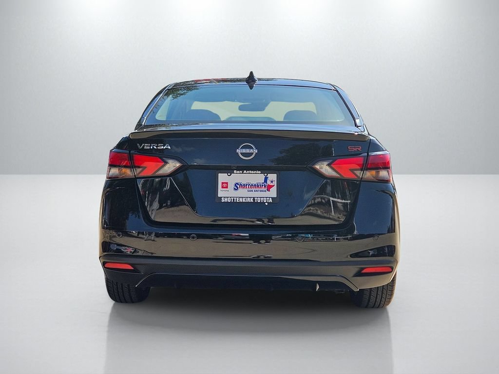 Used 2024 Nissan Versa SR FWD image 6