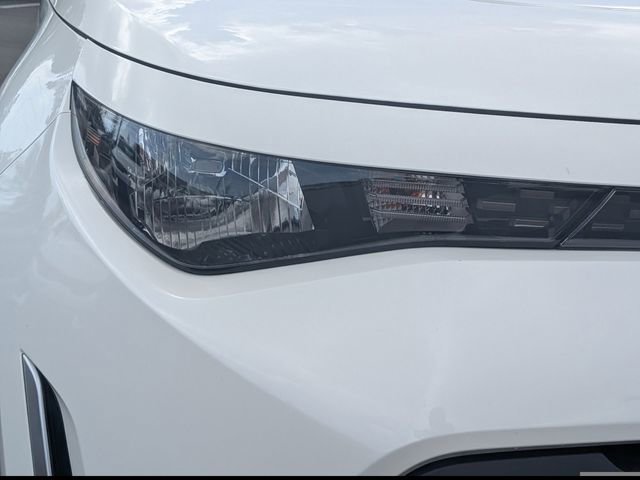 Used 2025 Kia Soul LX image 9