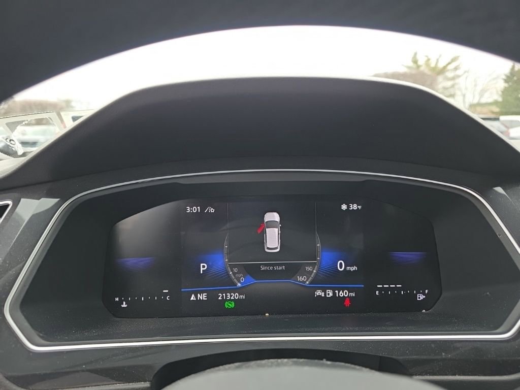 Used 2024 Volkswagen Tiguan SE R-Line image 15