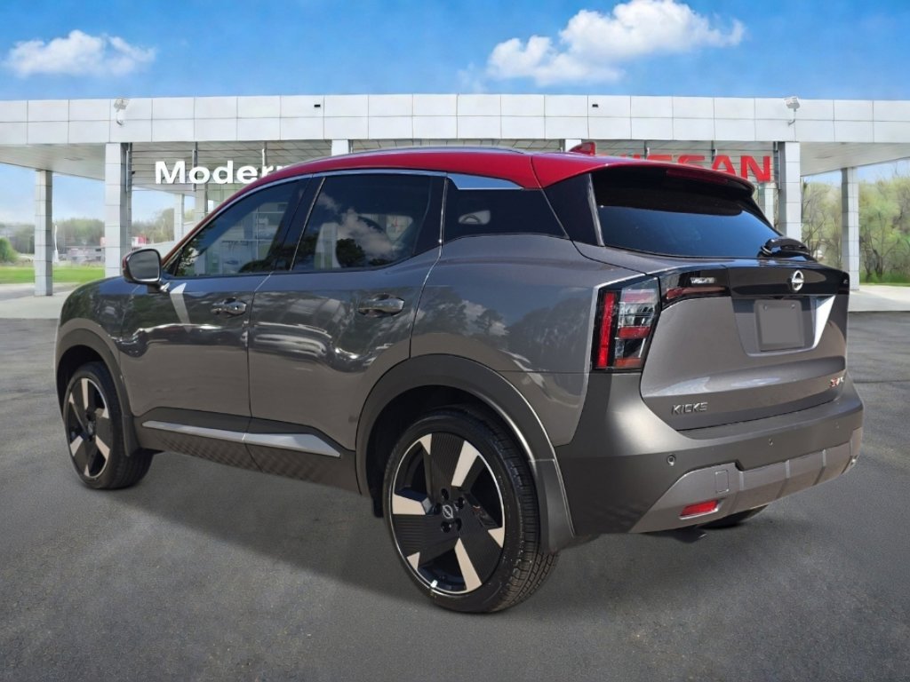 New 2026 Nissan Kicks SR w/ SR Premium Package image 3