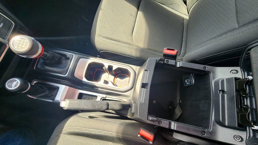 Used 2022 Jeep Gladiator Sport image 24