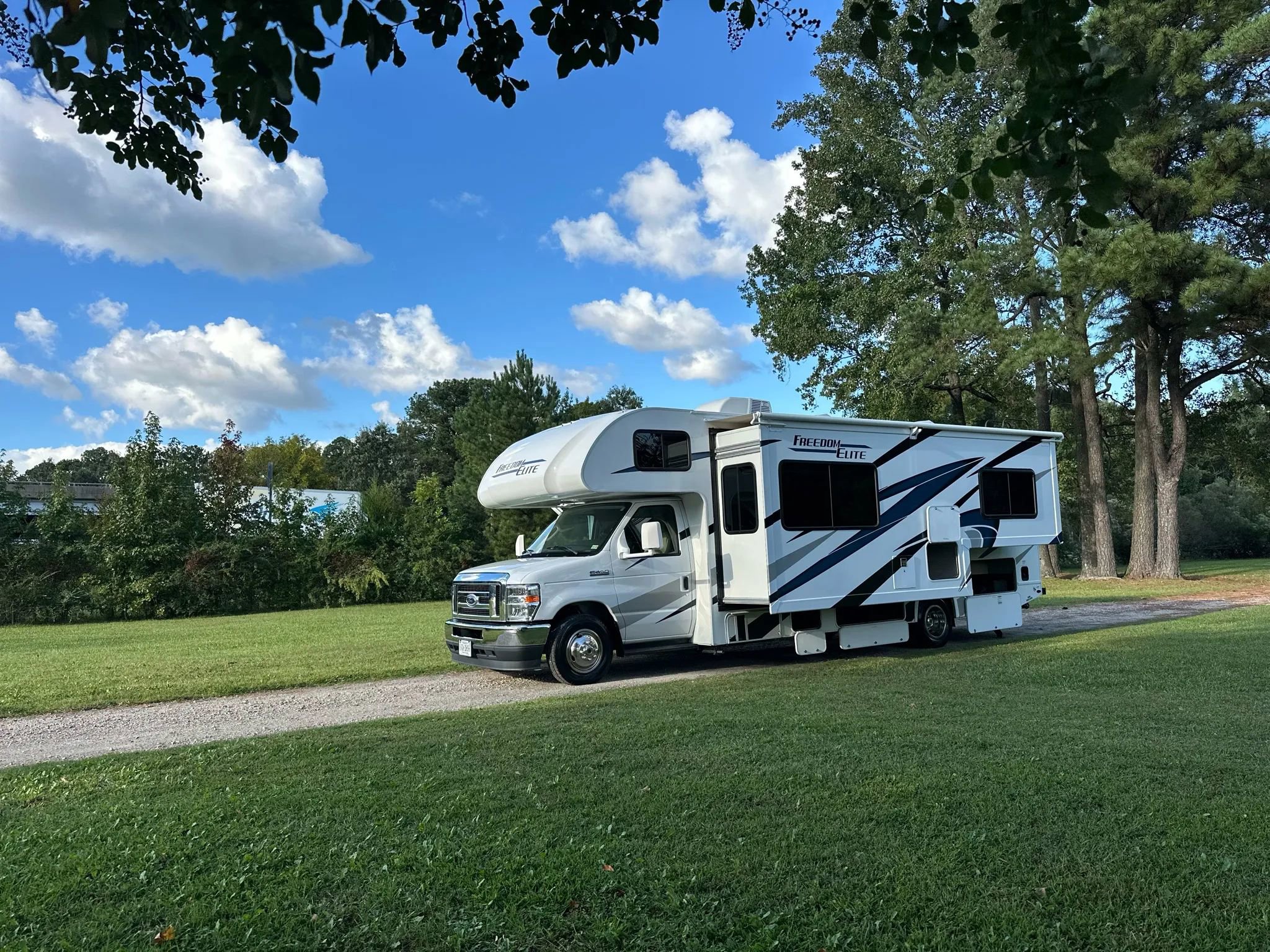 Used 2021 Ford E-450 and Econoline 450 Super Duty w/ Motorhome Prep Package image 5