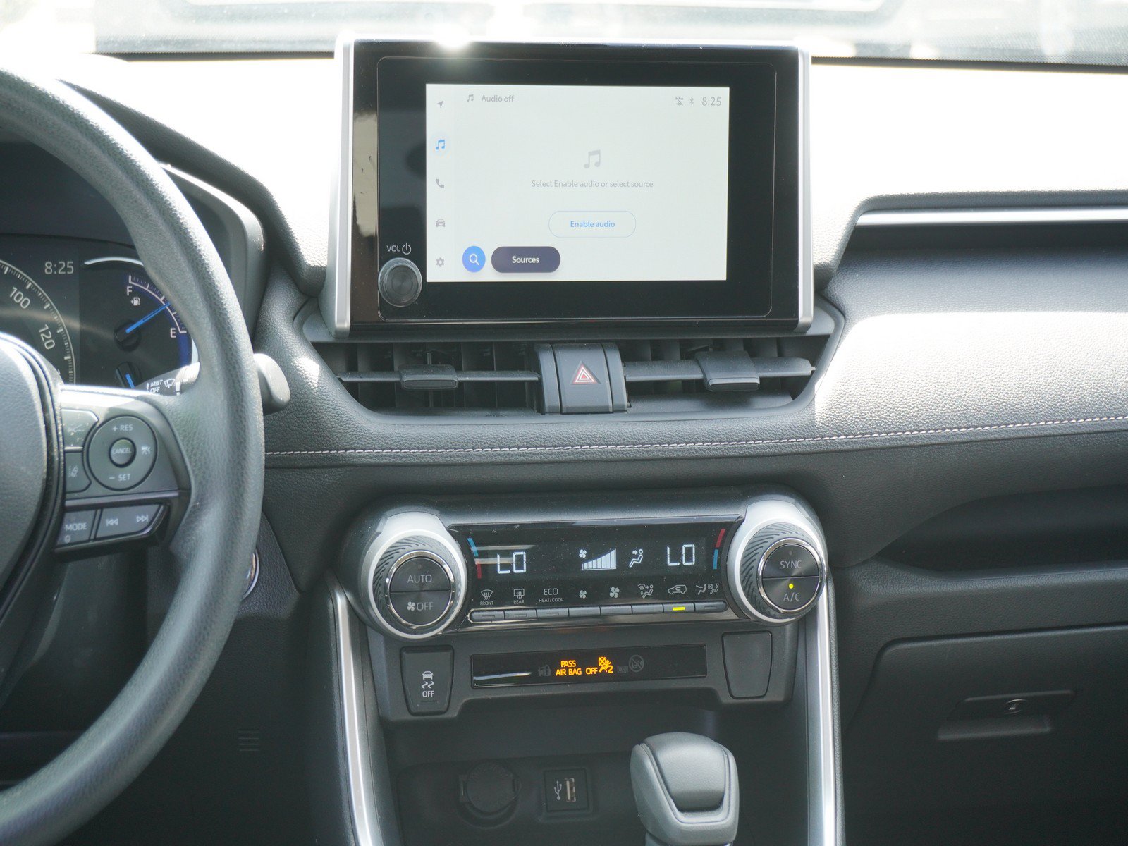 Used 2025 Toyota RAV4 XLE w/ Convenience Package AWD/4WD image 17