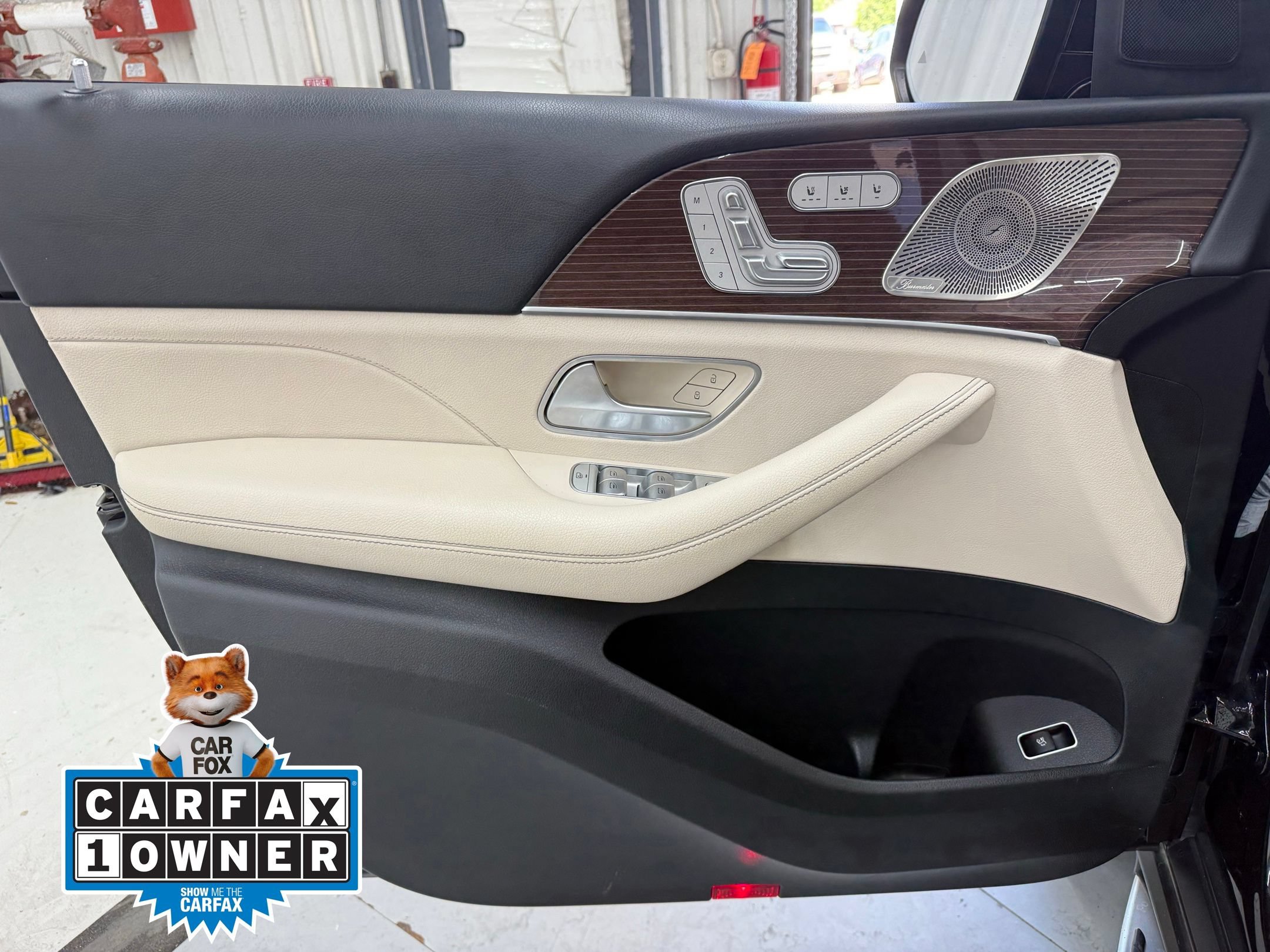 Used 2023 Mercedes-Benz GLS 580 4MATIC image 9