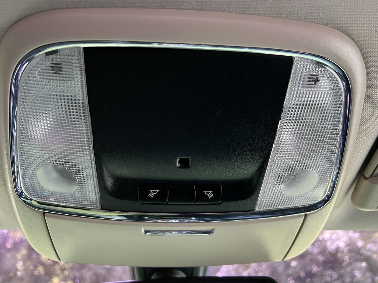 Used 2018 Chrysler 300 Touring L AWD/4WD image 32