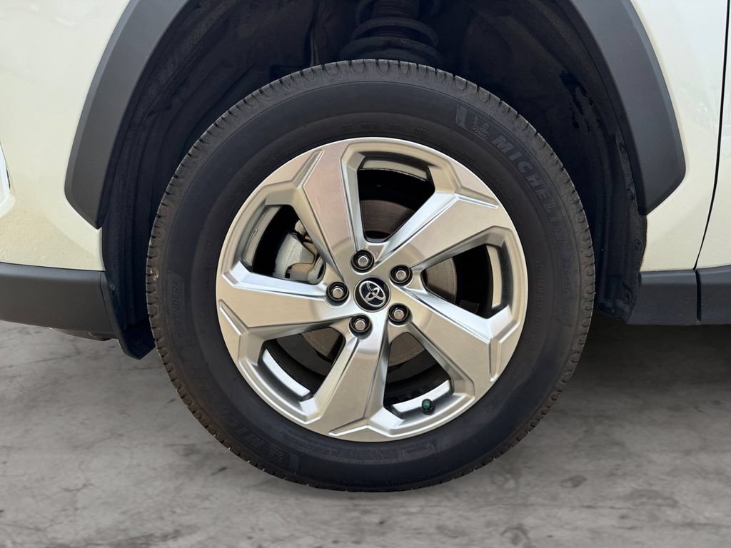 Certified 2021 Toyota RAV4 Limited AWD/4WD image 9
