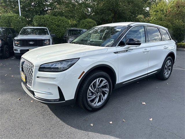 Certified 2024 Lincoln Corsair AWD w/ Equipment Group 101A image 9