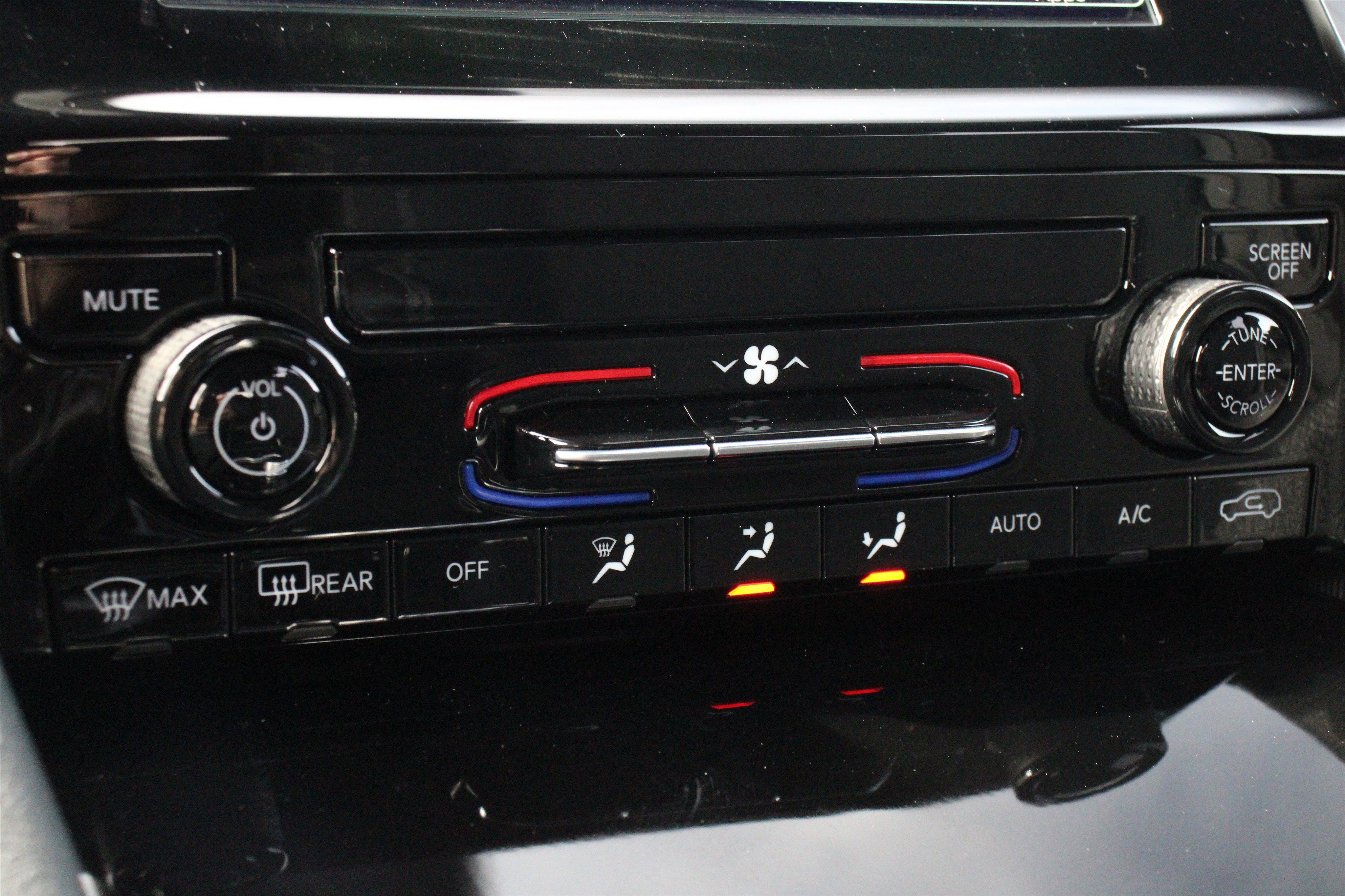 New 2026 Jeep Grand Cherokee Laredo image 20