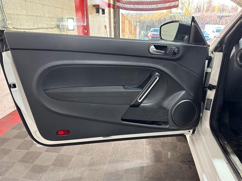 Used 2015 Volkswagen Beetle 1.8T image 17